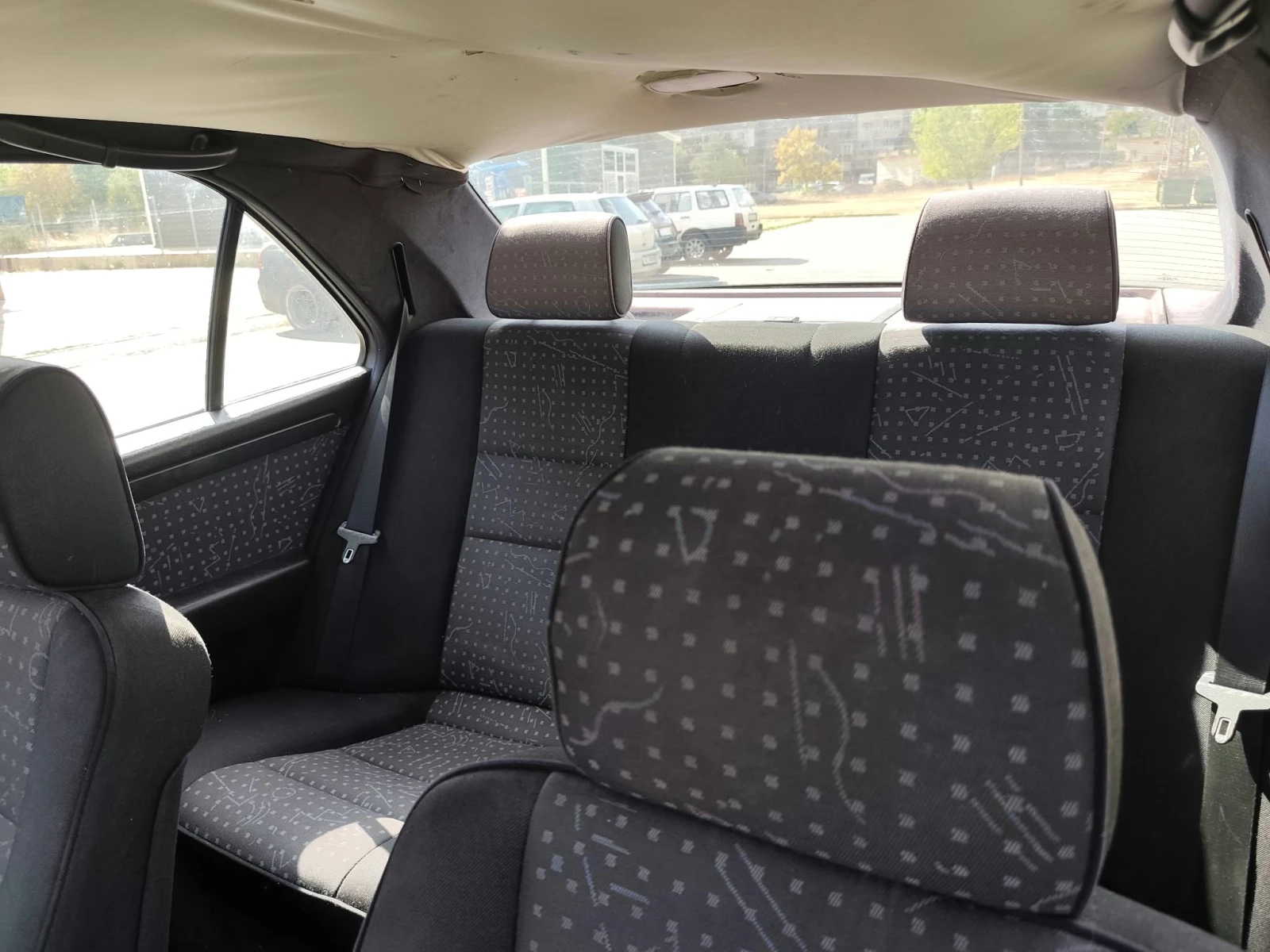 Mercedes-Benz C 180, снимка 5 - Автомобили и джипове - 56350998
