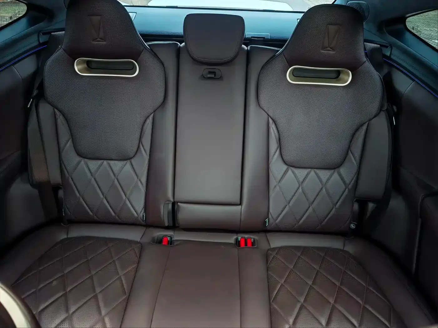 Avatr 11 Max Pure Electric AWD, снимка 14 - Автомобили и джипове - 56624637