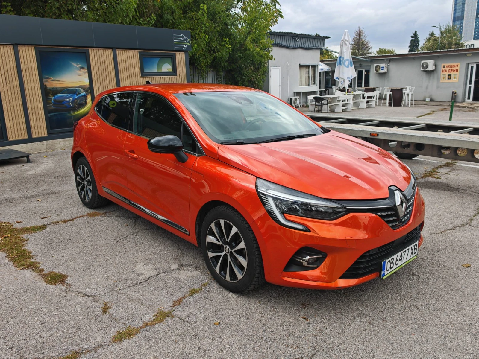Renault Clio 1, 0TCe автоматик, снимка 3 - Автомобили и джипове - 56627832