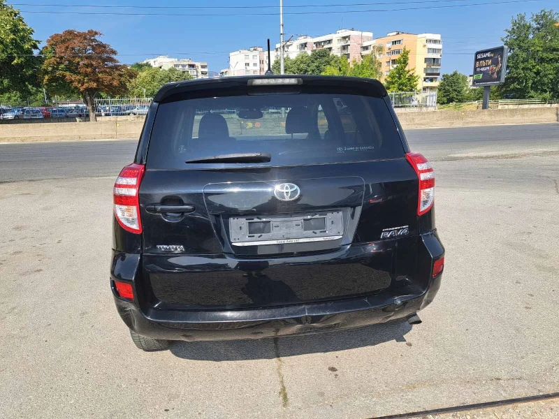 Toyota Rav4 D4D, снимка 4 - Автомобили и джипове - 46997126