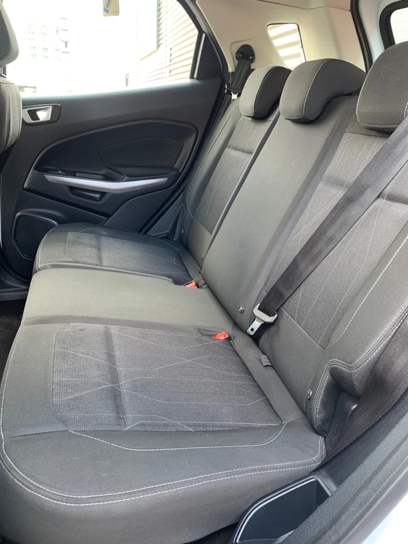 Ford EcoSport Бензин!, снимка 8 - Автомобили и джипове - 52010440