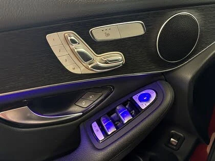 Mercedes-Benz GLC 300 4MATIC* AMG* DIGITAL* HEAD-UP* 360 CAM* ПАНО* КЕЙЛ, снимка 6 - Автомобили и джипове - 54111120