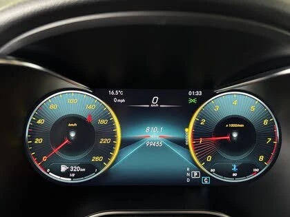 Mercedes-Benz GLC 300 4MATIC* AMG* DIGITAL* HEAD-UP* 360 CAM* ПАНО* КЕЙЛ, снимка 9 - Автомобили и джипове - 54111120