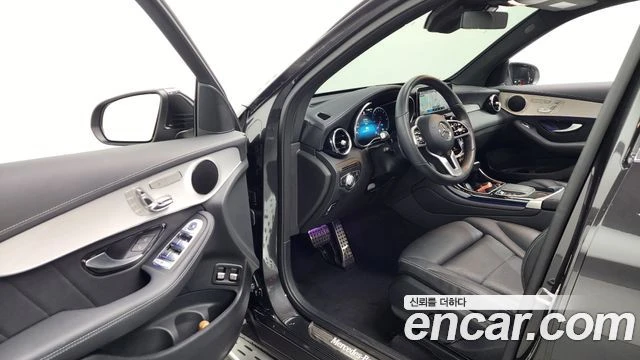 Mercedes-Benz GLC 300, снимка 10 - Автомобили и джипове - 56077633