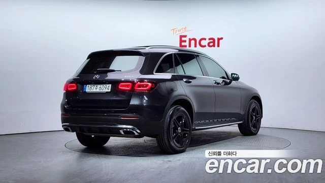 Mercedes-Benz GLC 300, снимка 2 - Автомобили и джипове - 56077633