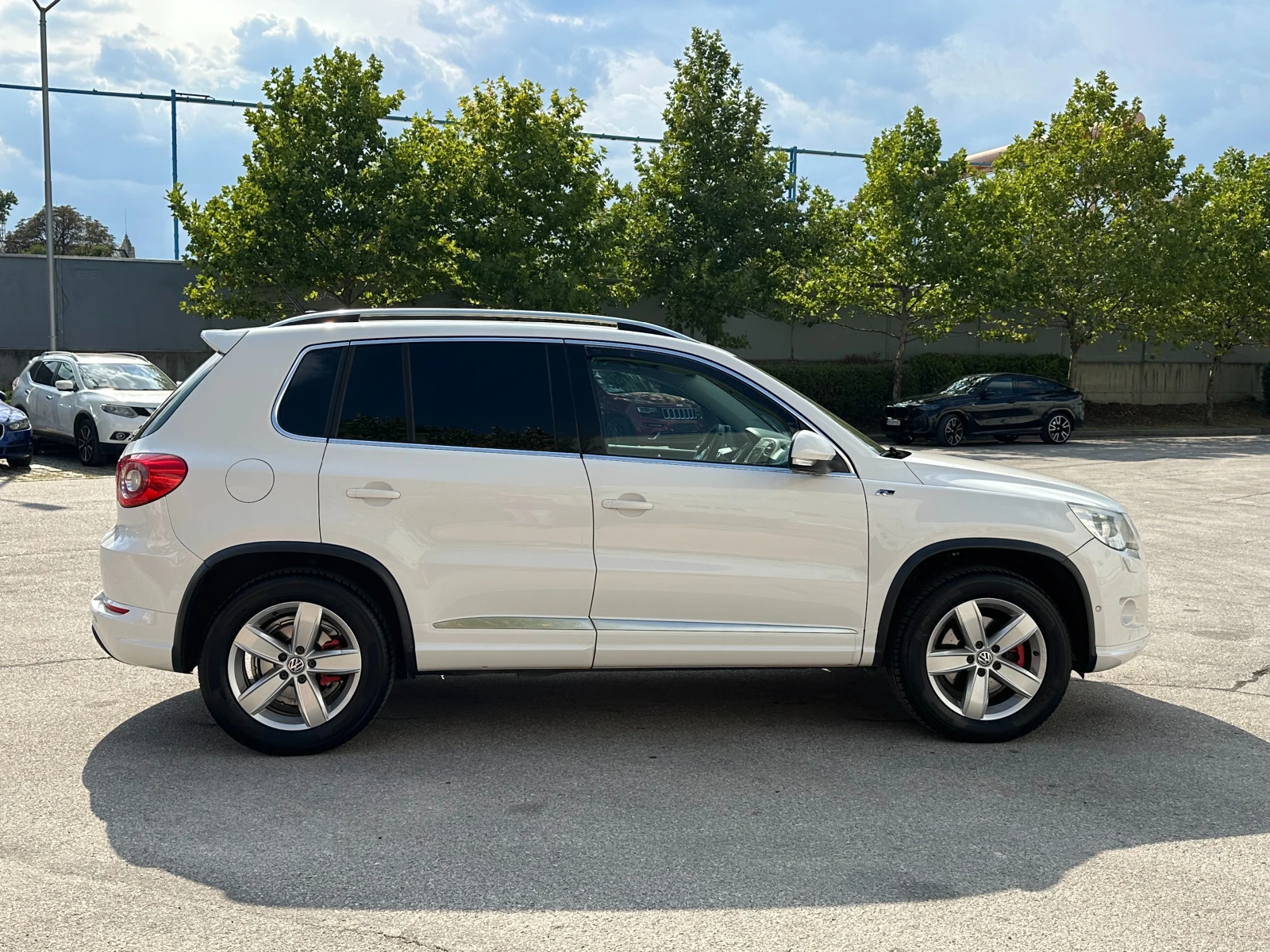VW Tiguan R line 2.0i 200 к.с. Газ/бензин - изображение 5