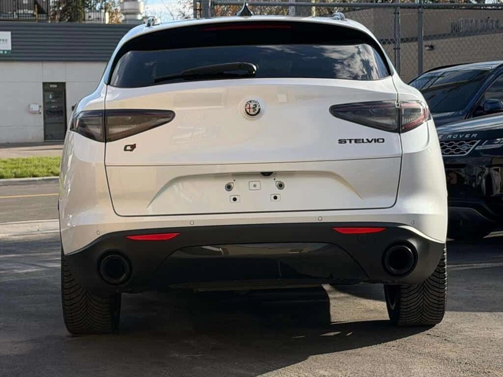 Alfa Romeo Stelvio * Ti Sport CARBONINT| NAVI| BACKUP * CARFAX * ЦЕНА, снимка 4 - Автомобили и джипове - 53862493