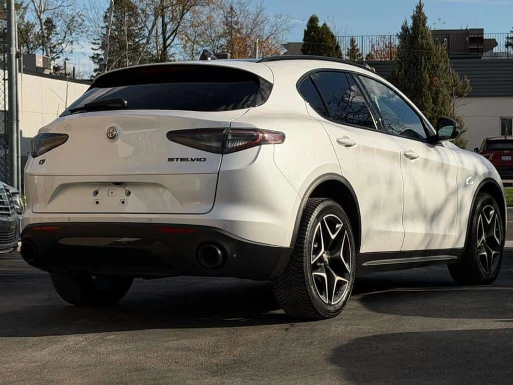 Alfa Romeo Stelvio * Ti Sport CARBONINT| NAVI| BACKUP * CARFAX * ЦЕНА, снимка 3 - Автомобили и джипове - 53862493