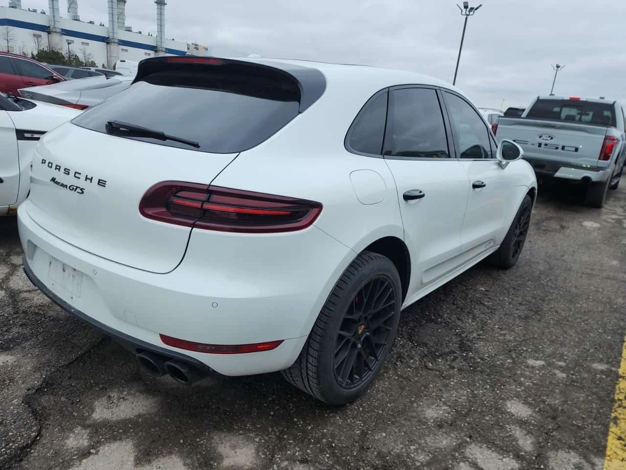 Porsche Macan * GTS * CARFAX * ЦЕНА ДО БГ, снимка 3 - Автомобили и джипове - 54082674