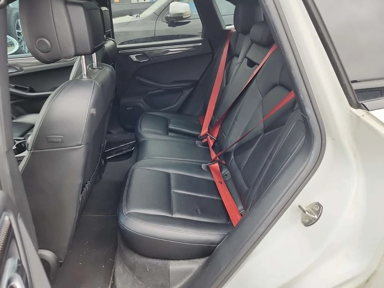 Porsche Macan * GTS * CARFAX * ЦЕНА ДО БГ, снимка 12 - Автомобили и джипове - 54082674