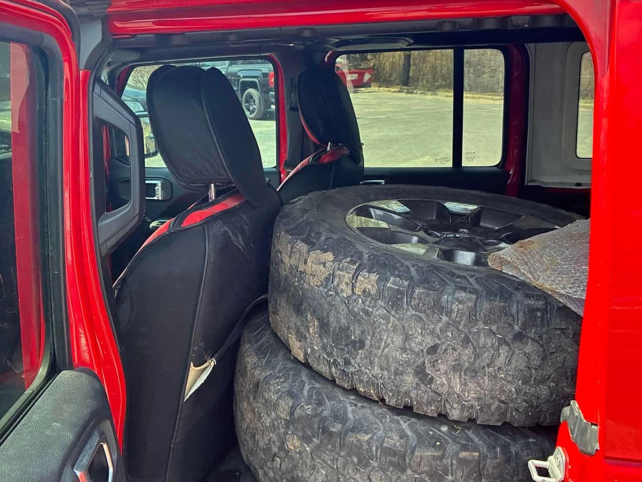 Jeep Wrangler * Sahara * PANO* KEYLESS* ПОДГРЕВ* , снимка 11 - Автомобили и джипове - 54304291