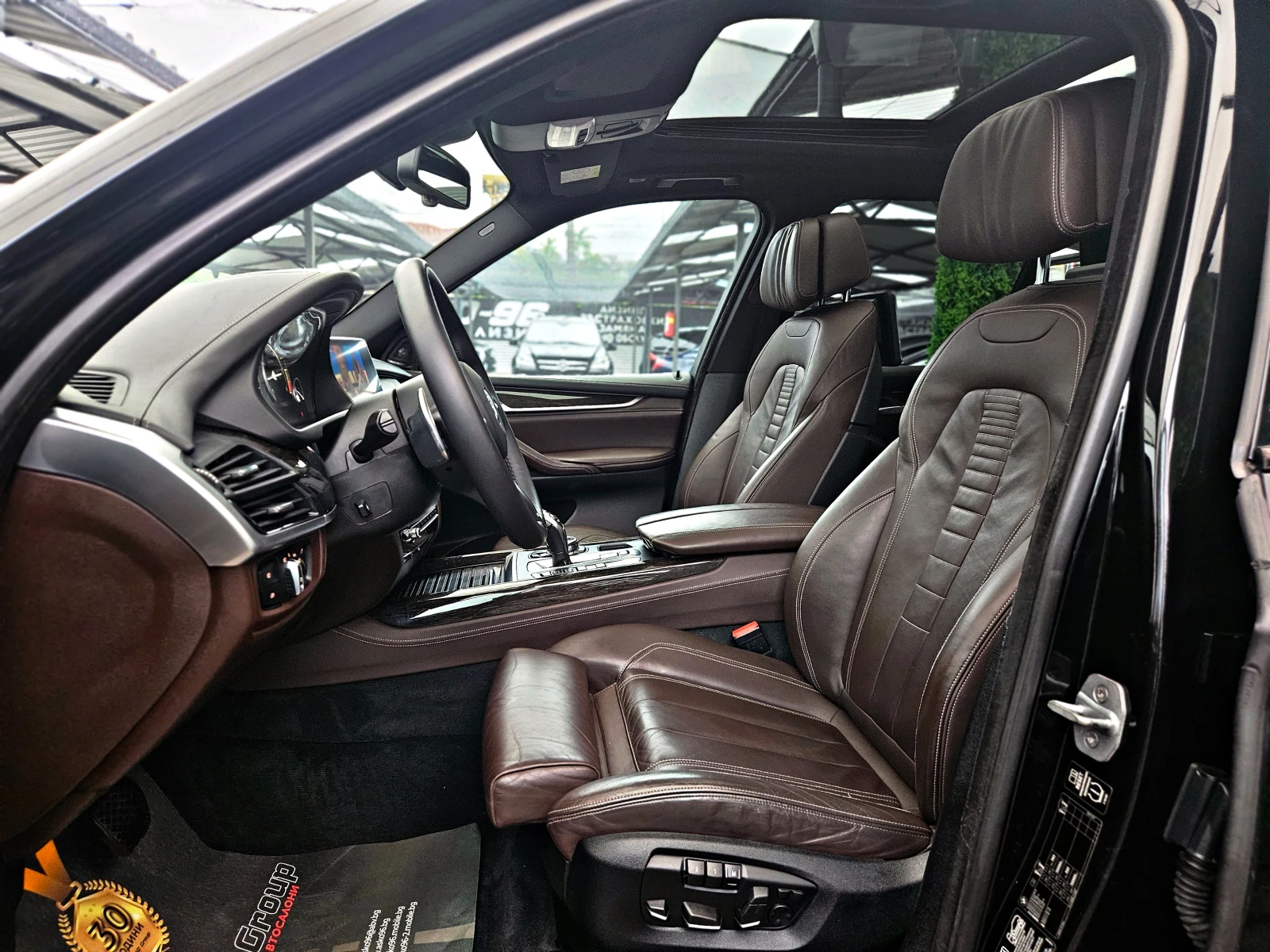 BMW X5 M50D/TVx3/DISTR/HUD/CAMERA/HARMAN/PANO/ПОДГРЕВ/LIZ, снимка 15 - Автомобили и джипове - 54751494
