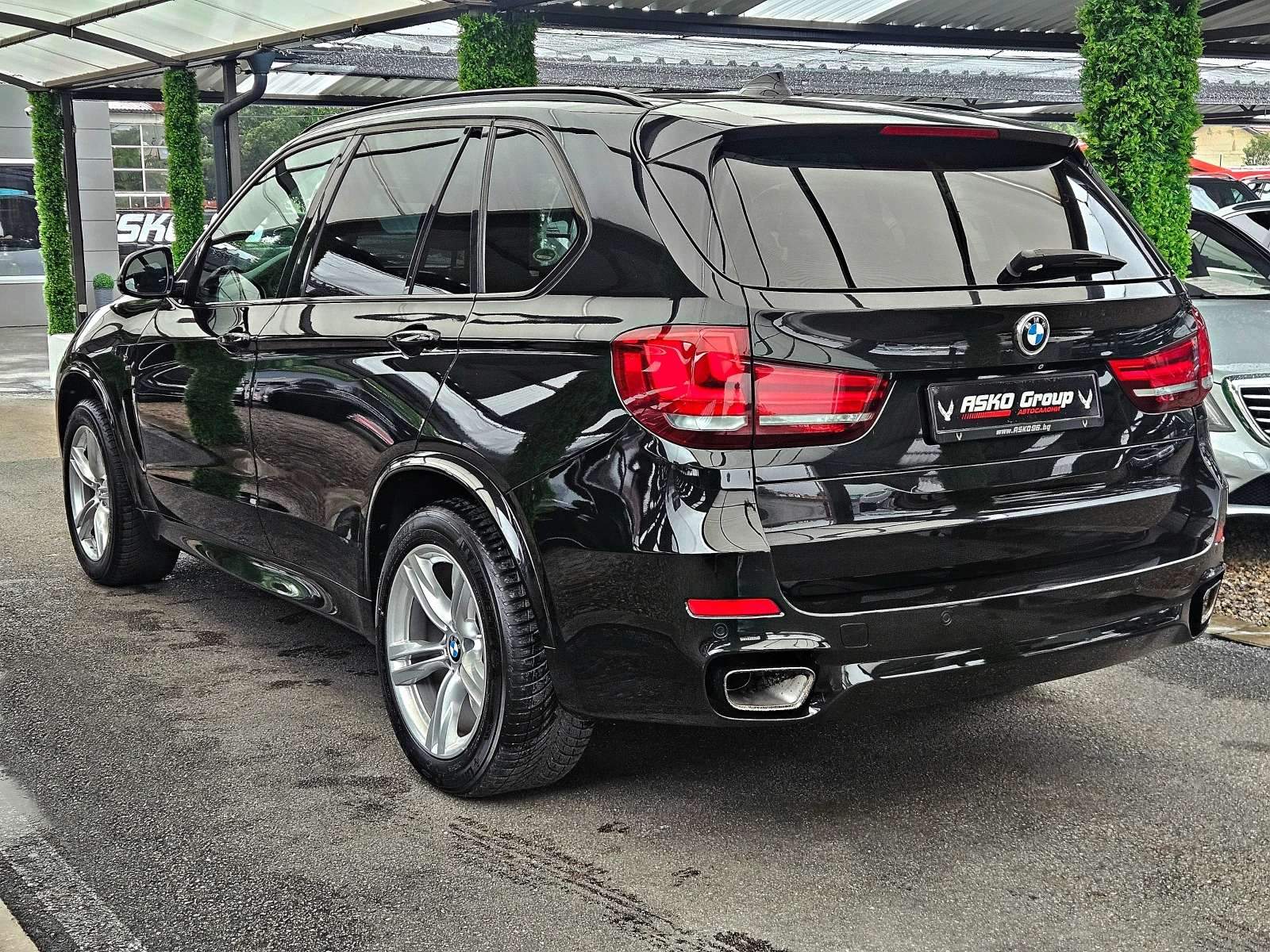 BMW X5 M50D/TVx3/DISTR/HUD/CAMERA/HARMAN/PANO/ПОДГРЕВ/LIZ, снимка 6 - Автомобили и джипове - 54751494