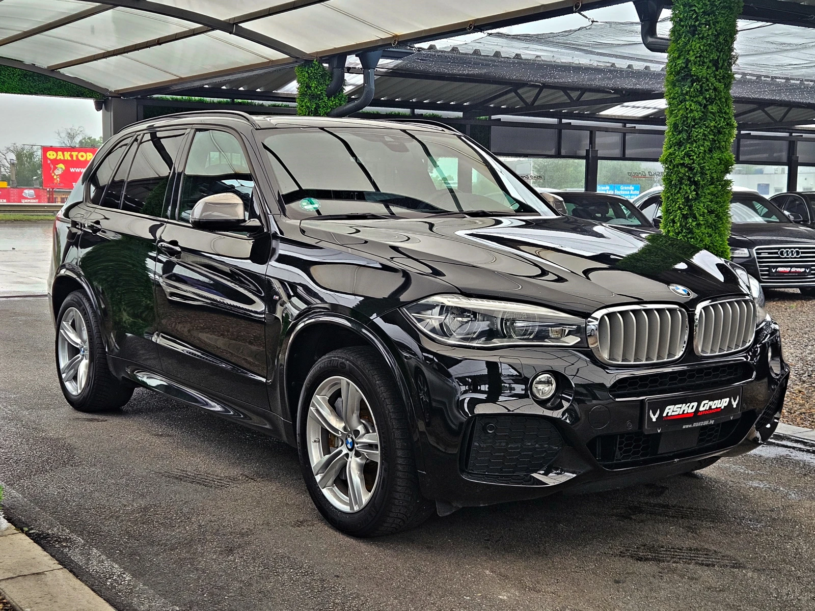 BMW X5 M50D/TVx3/DISTR/HUD/CAMERA/HARMAN/PANO/ПОДГРЕВ/LIZ, снимка 3 - Автомобили и джипове - 54751494