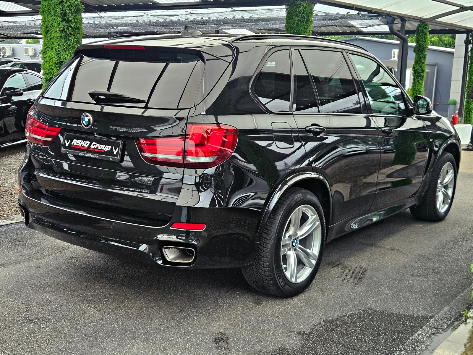 BMW X5 M50D/TVx3/DISTR/HUD/CAMERA/HARMAN/PANO/ПОДГРЕВ/LIZ, снимка 4 - Автомобили и джипове - 54751494