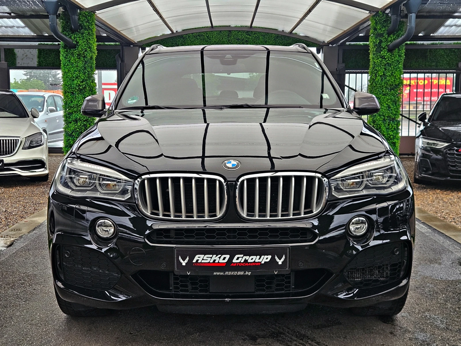 BMW X5 M50D/TVx3/DISTR/HUD/CAMERA/HARMAN/PANO/ПОДГРЕВ/LIZ, снимка 2 - Автомобили и джипове - 54751494