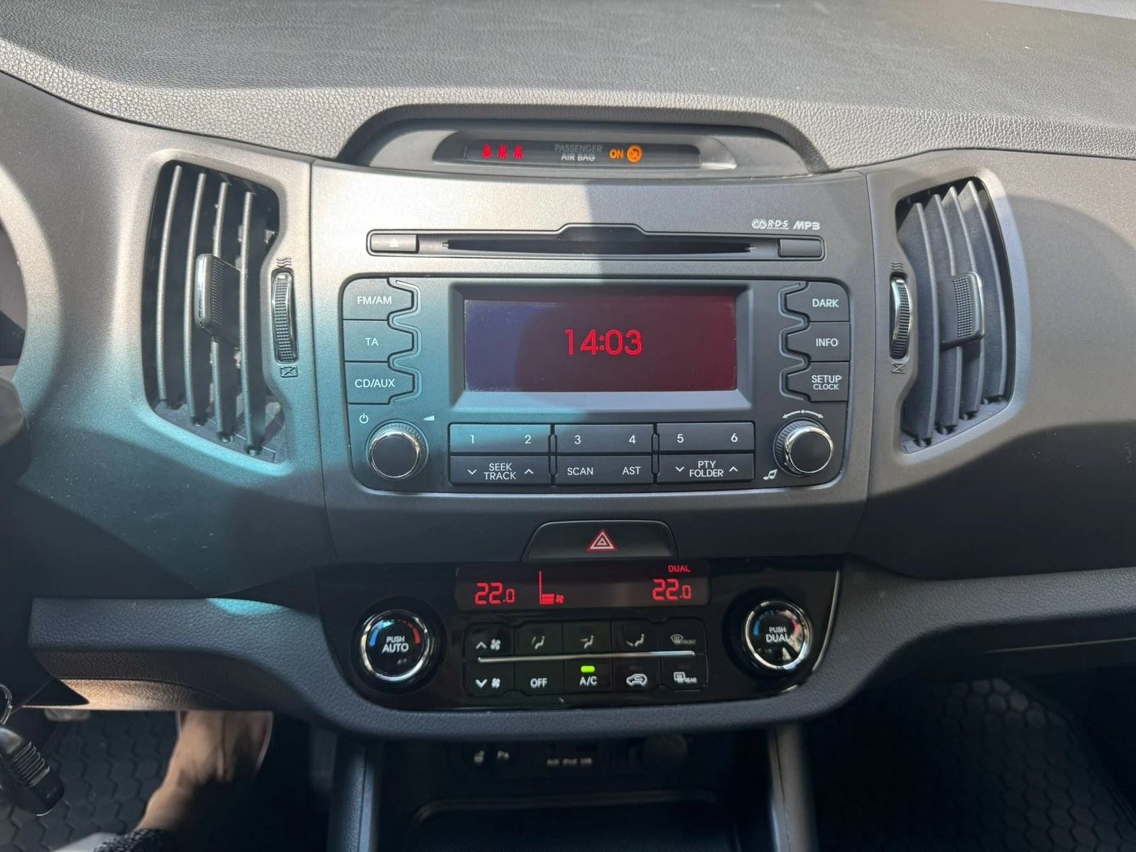 Kia Sportage, снимка 11 - Автомобили и джипове - 54925300