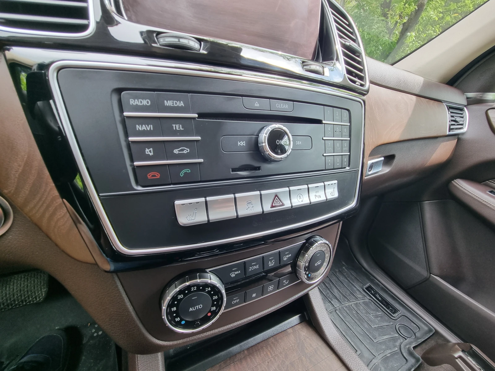 Mercedes-Benz GLE 350, снимка 15 - Автомобили и джипове - 54903165