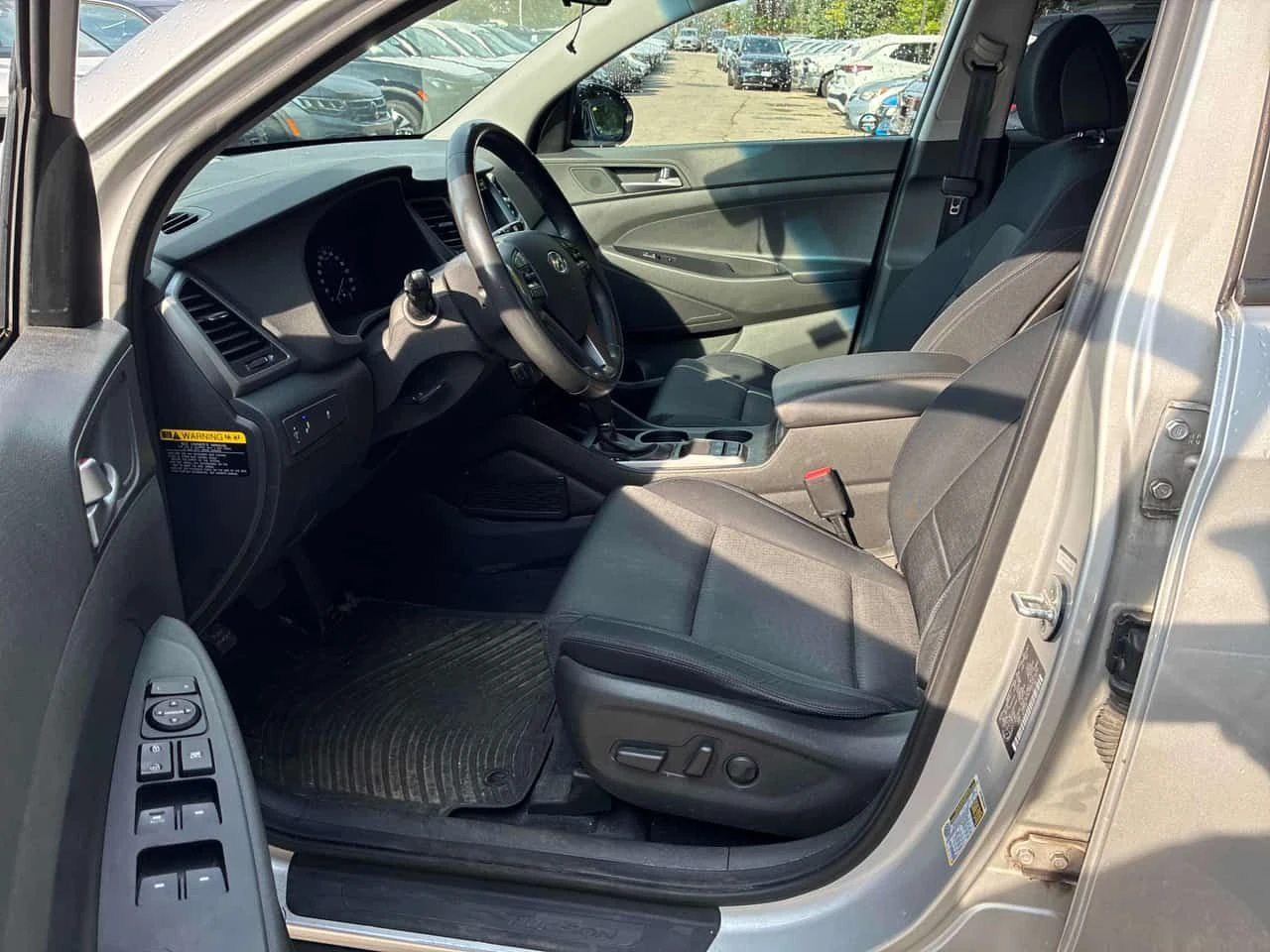 Hyundai Tucson * Premium * АВТОКРЕДИТ БЕЗ ПЪРВОНАЧАЛНА ВНОСКА* , снимка 5 - Автомобили и джипове - 55674301