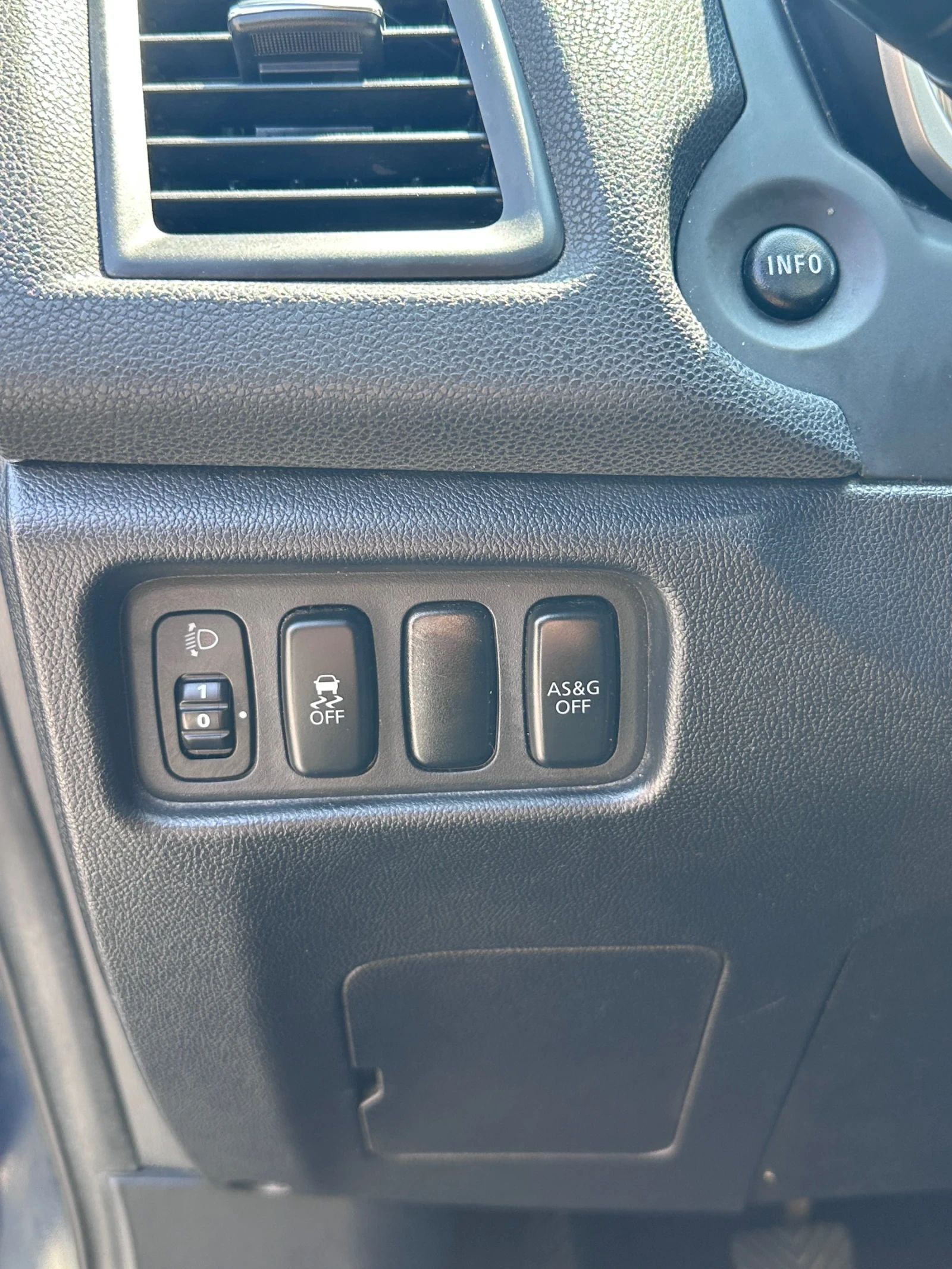 Mitsubishi ASX 1.6i 117ps, снимка 13 - Автомобили и джипове - 56108294