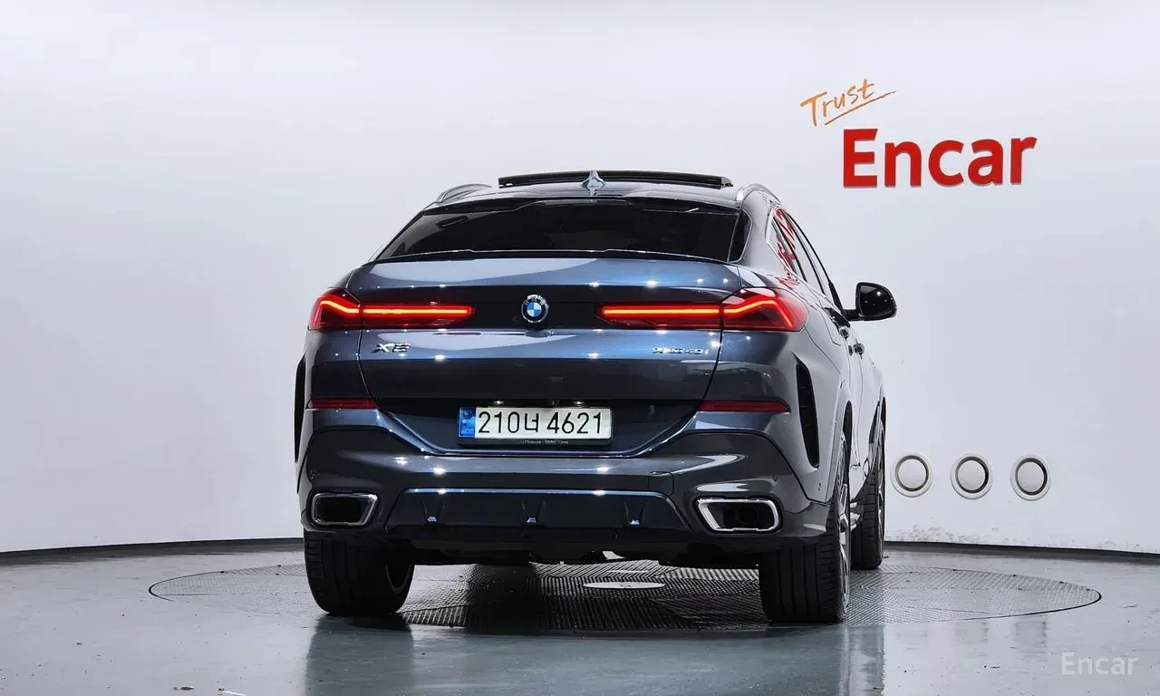 BMW X6 40i* M* SPORT* BOWER* WILKINS* LASER* ОБДУХВАНЕ* Д, снимка 4 - Автомобили и джипове - 56129425