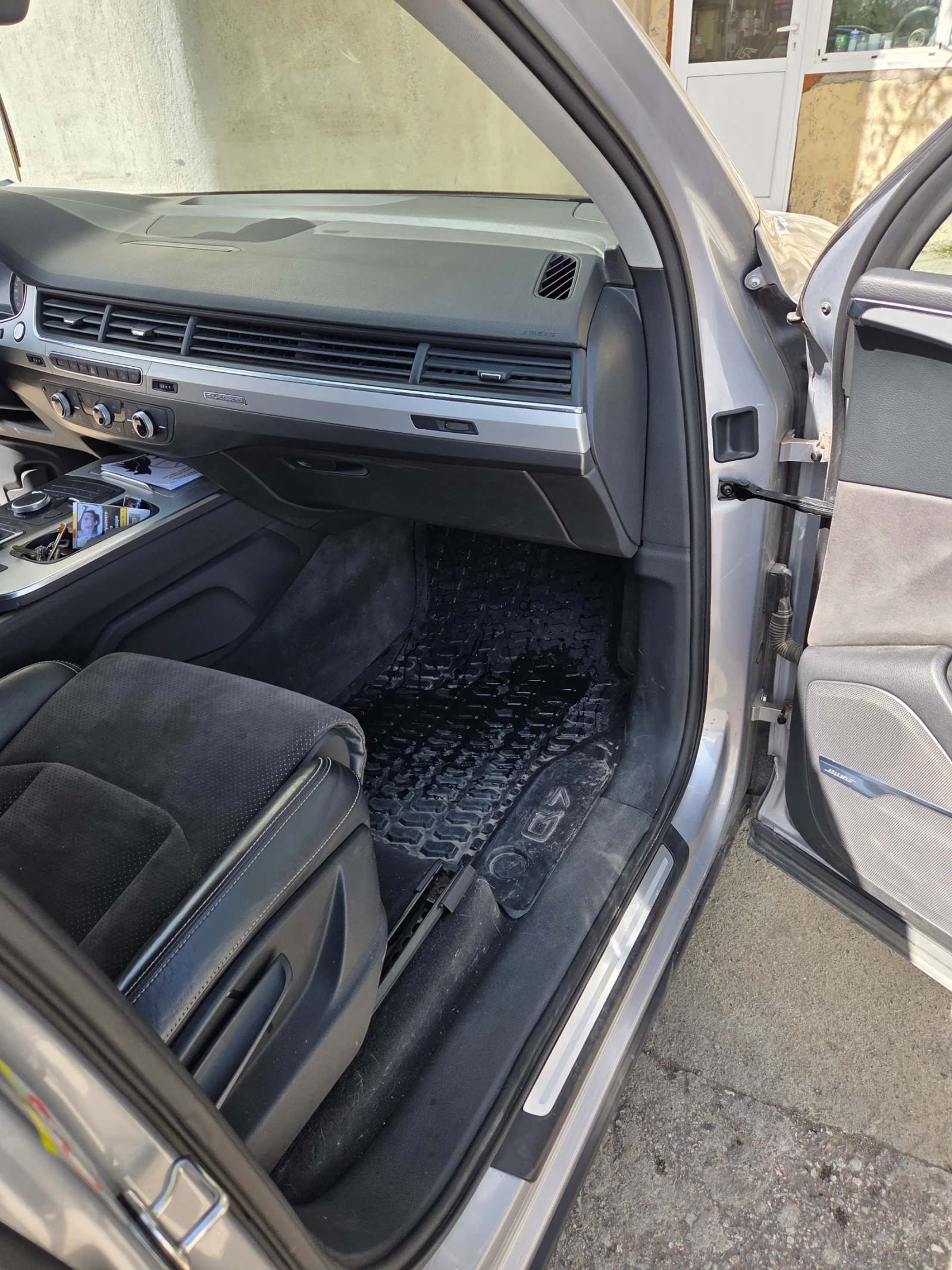 Audi Q7, снимка 11 - Автомобили и джипове - 56570398