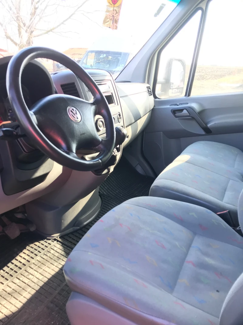 VW Crafter 2.5, снимка 7 - Бусове и автобуси - 48231180