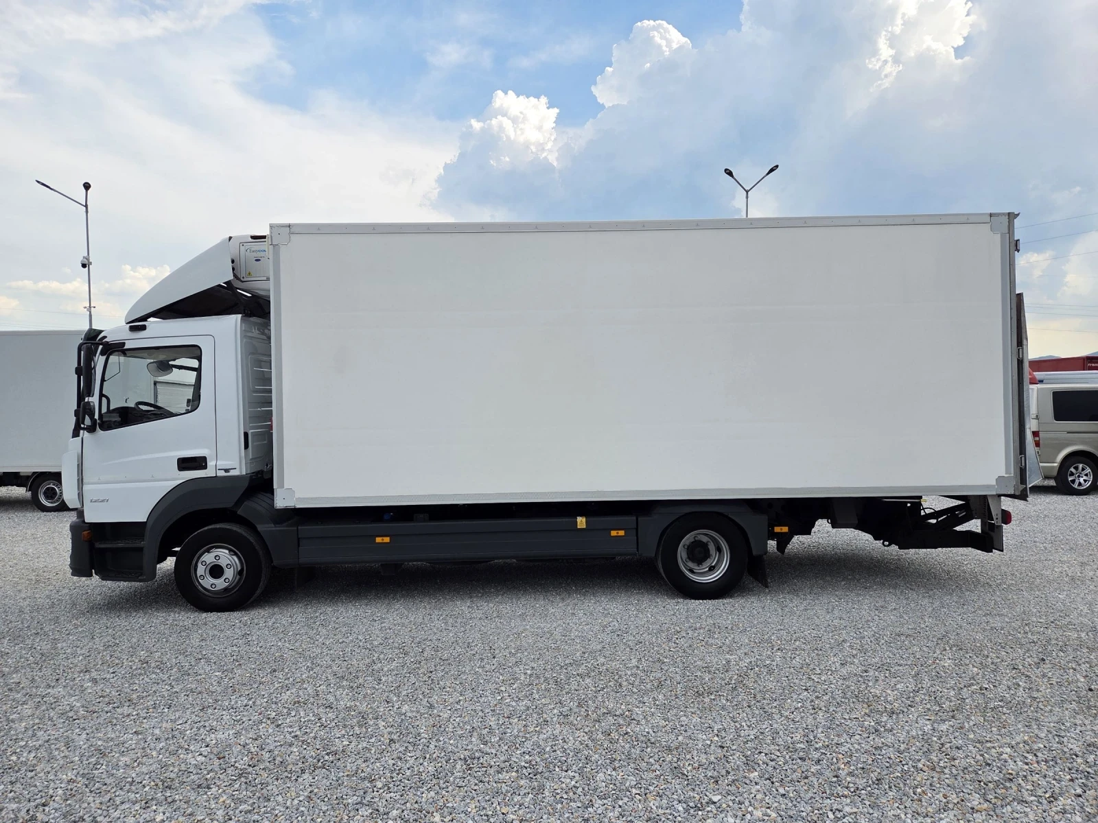 Mercedes-Benz Atego 1221, Хладилен, Падащ борд, Климатик - изображение 2