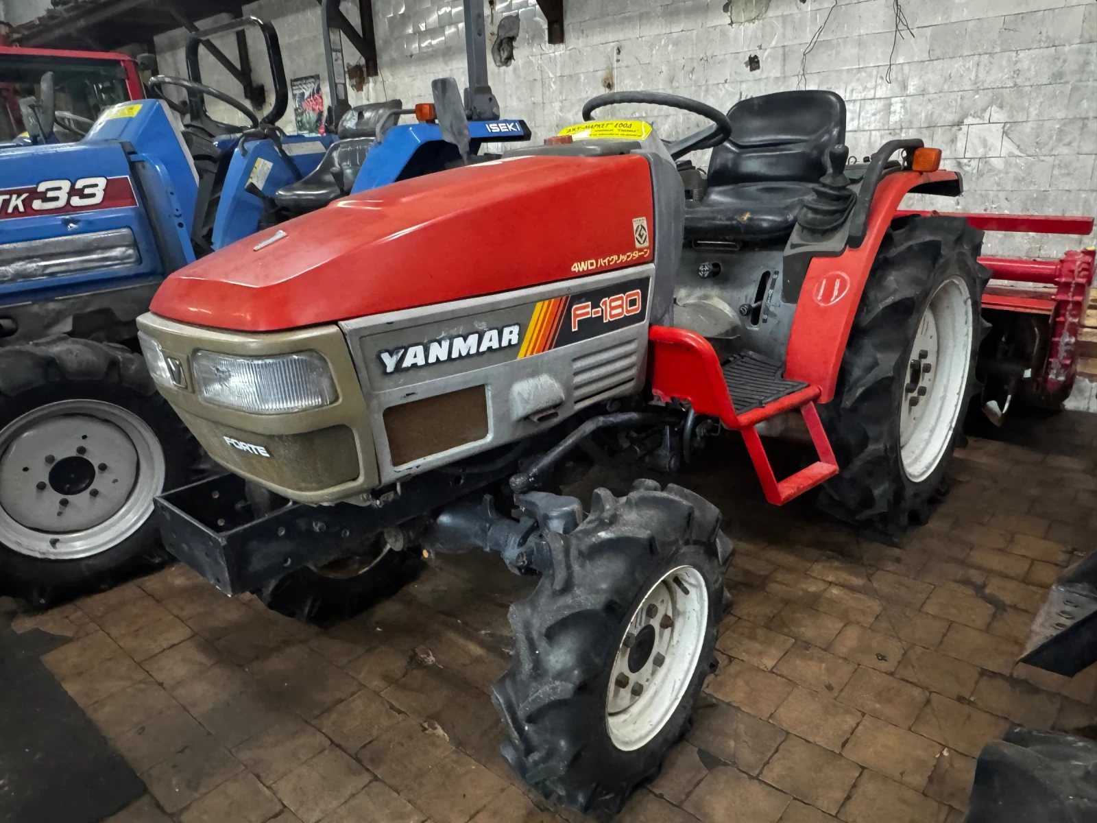 Трактор Yanmar F180