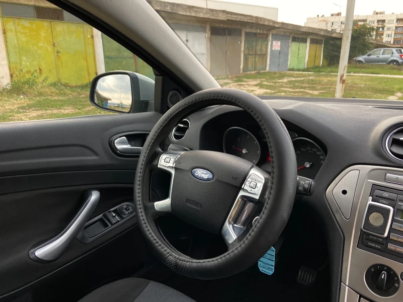 Ford Mondeo 1.8TDCI Климатик* 100кс* , снимка 9 - Автомобили и джипове - 47283332