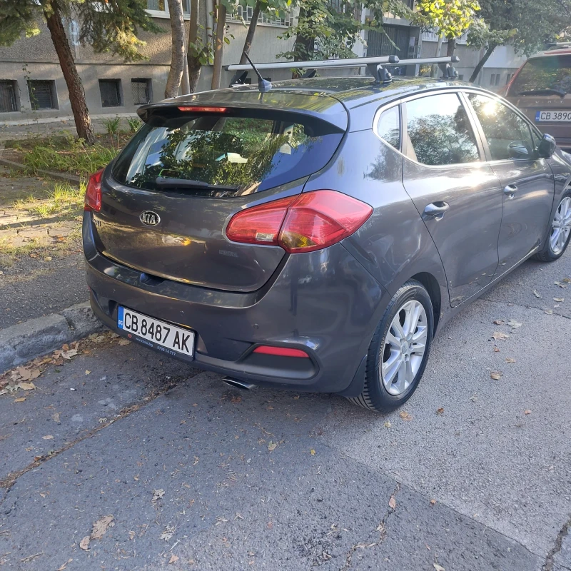 Kia Ceed, снимка 5 - Автомобили и джипове - 47655701