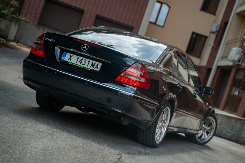 Mercedes-Benz E 500, снимка 5 - Автомобили и джипове - 52251871
