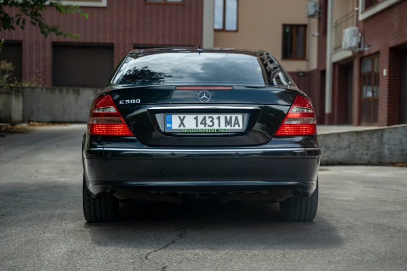 Mercedes-Benz E 500, снимка 4 - Автомобили и джипове - 52251871