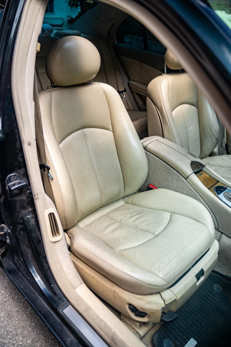 Mercedes-Benz E 500, снимка 11 - Автомобили и джипове - 52251871