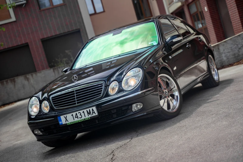 Mercedes-Benz E 500, снимка 3 - Автомобили и джипове - 52251871