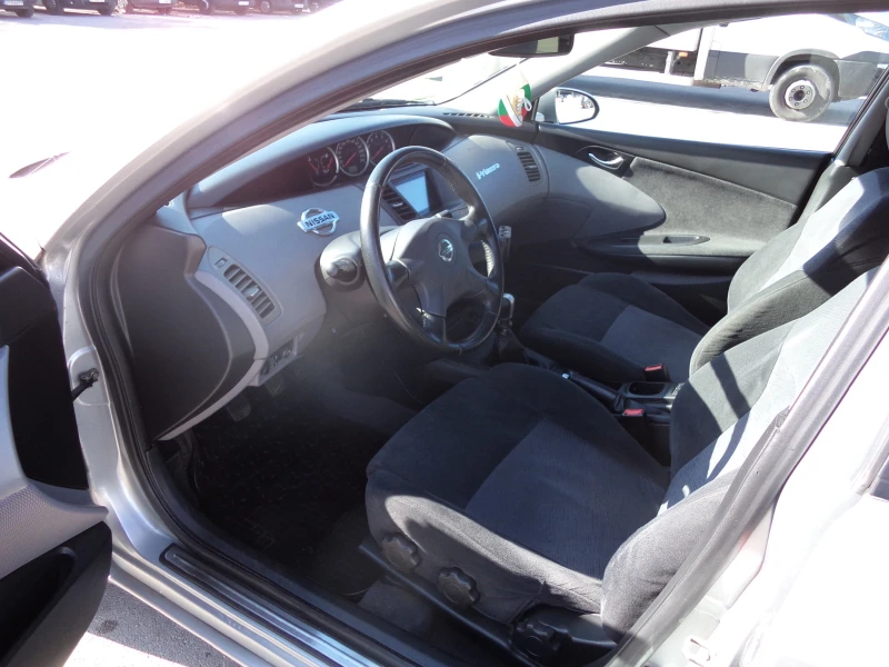 Nissan Primera 2.0, снимка 5 - Автомобили и джипове - 51611578