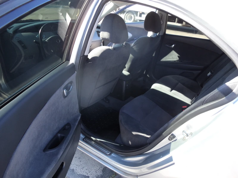 Nissan Primera 2.0, снимка 7 - Автомобили и джипове - 51611578