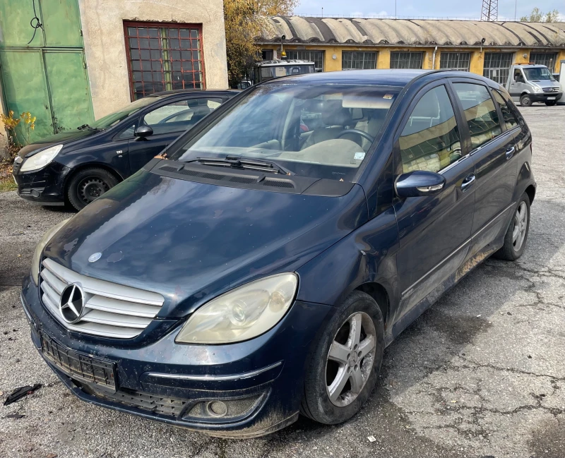 Mercedes-Benz B 200 2.0 d automatic, снимка 2 - Автомобили и джипове - 52336633