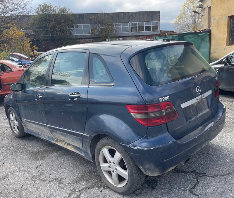 Mercedes-Benz B 200 2.0 d automatic, снимка 3 - Автомобили и джипове - 52336633