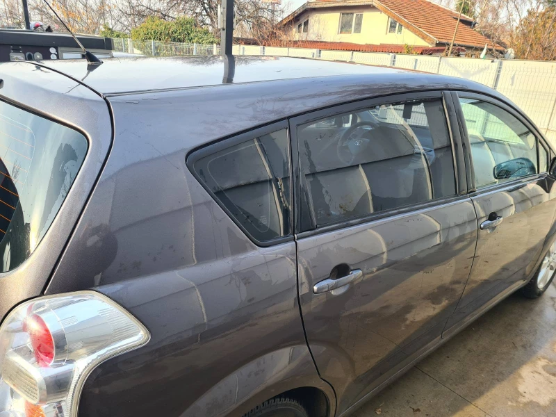 Toyota Verso Facelift, снимка 4 - Автомобили и джипове - 52910615