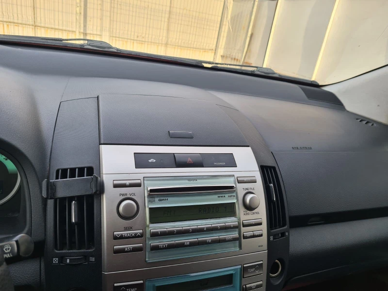 Toyota Verso Facelift, снимка 16 - Автомобили и джипове - 52910615