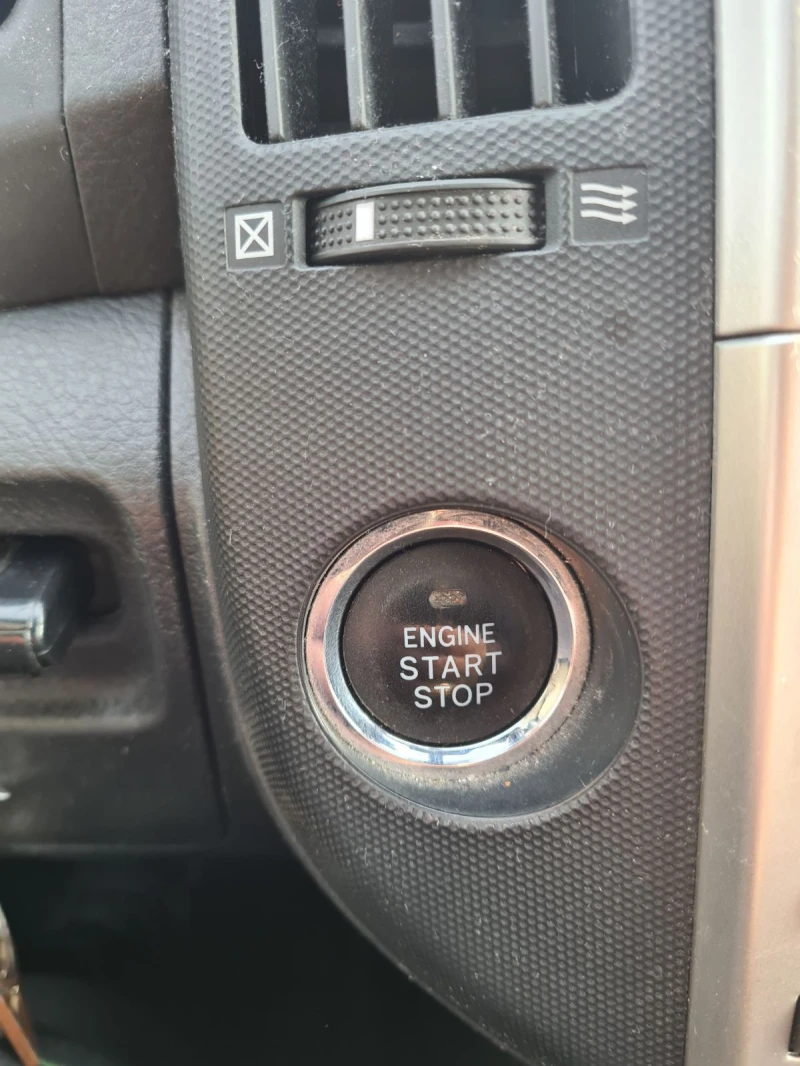 Toyota Verso Facelift, снимка 14 - Автомобили и джипове - 52910615