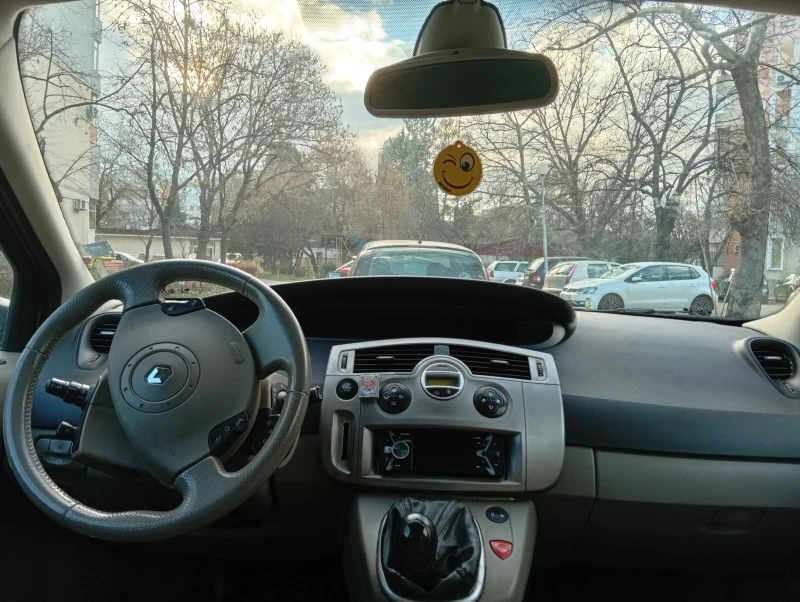 Renault Scenic, снимка 6 - Автомобили и джипове - 52957255
