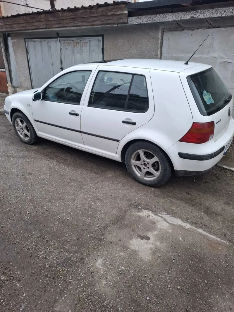 VW Golf, снимка 2 - Автомобили и джипове - 53168687
