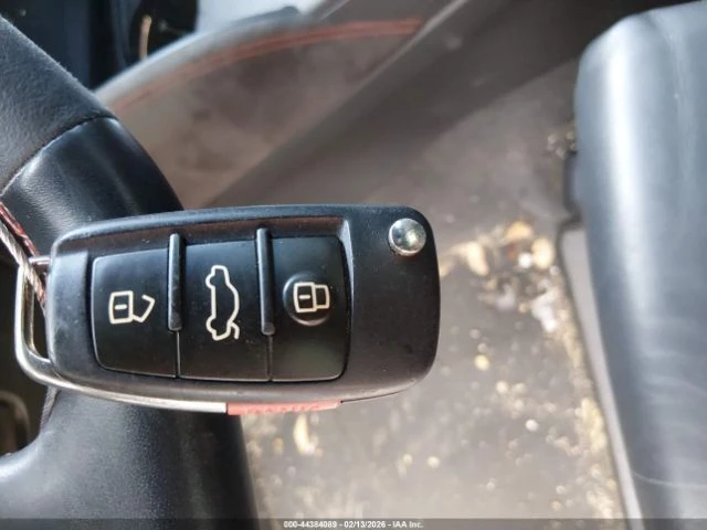 Audi Rs3 * 2.5T* QUATTRO* КОЖА* ПОДГРЕВ* ШИБИДАХ* , снимка 10 - Автомобили и джипове - 54430216
