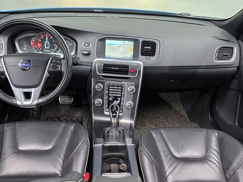 Volvo S60 T5 R-DESIGN, снимка 7 - Автомобили и джипове - 55704233