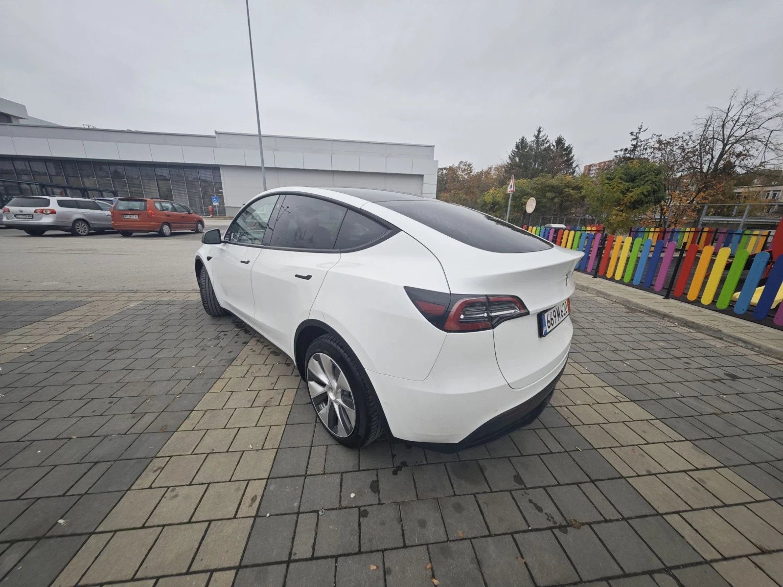 Tesla Model Y LONG RANGE AWD DUAL MOTOR - изображение 5