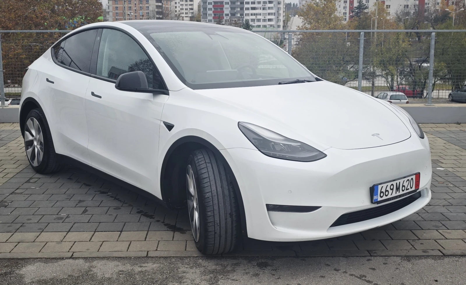 Tesla Model Y LONG RANGE AWD DUAL MOTOR - изображение 3