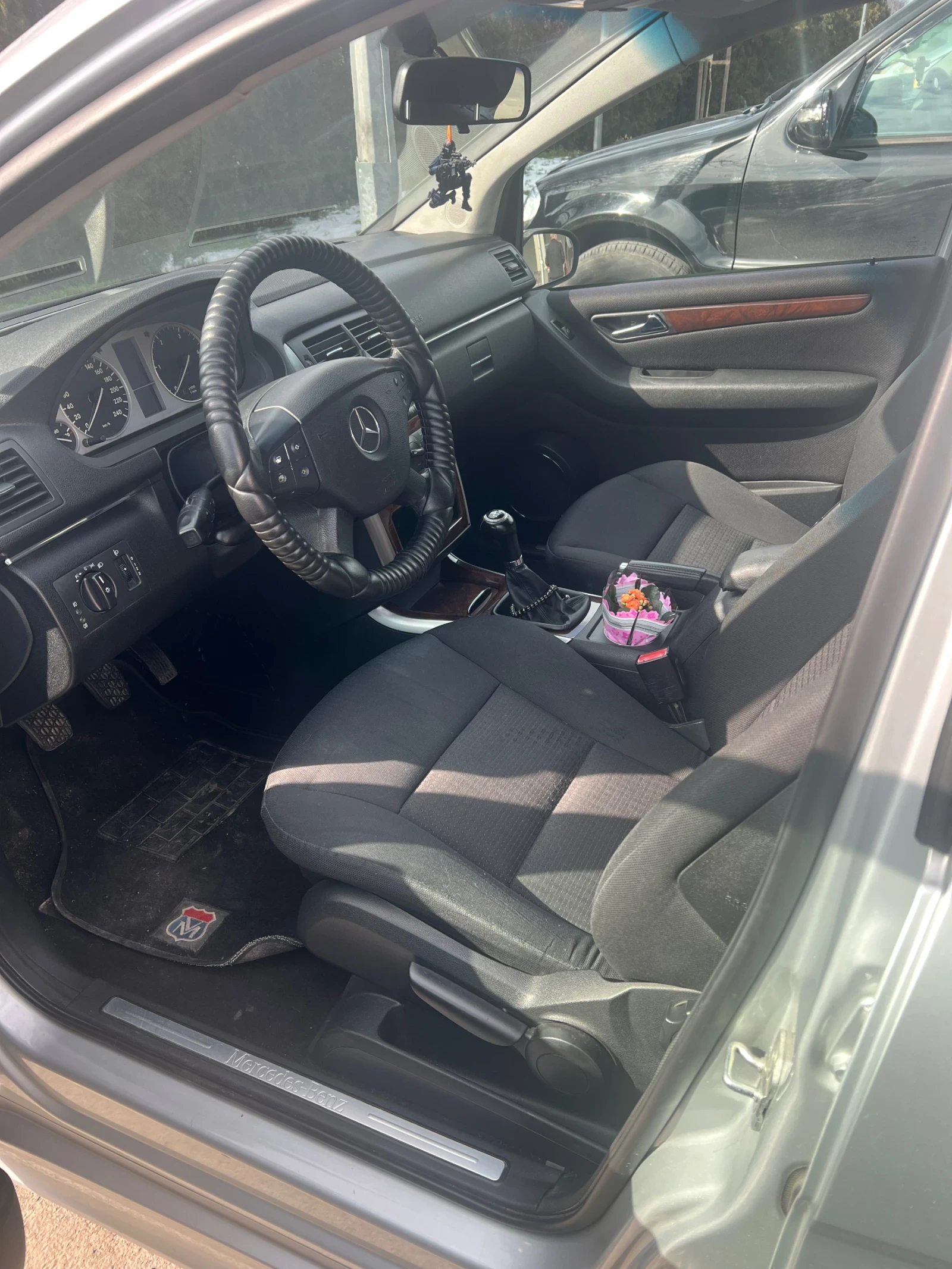 Mercedes-Benz B 200  - изображение 2