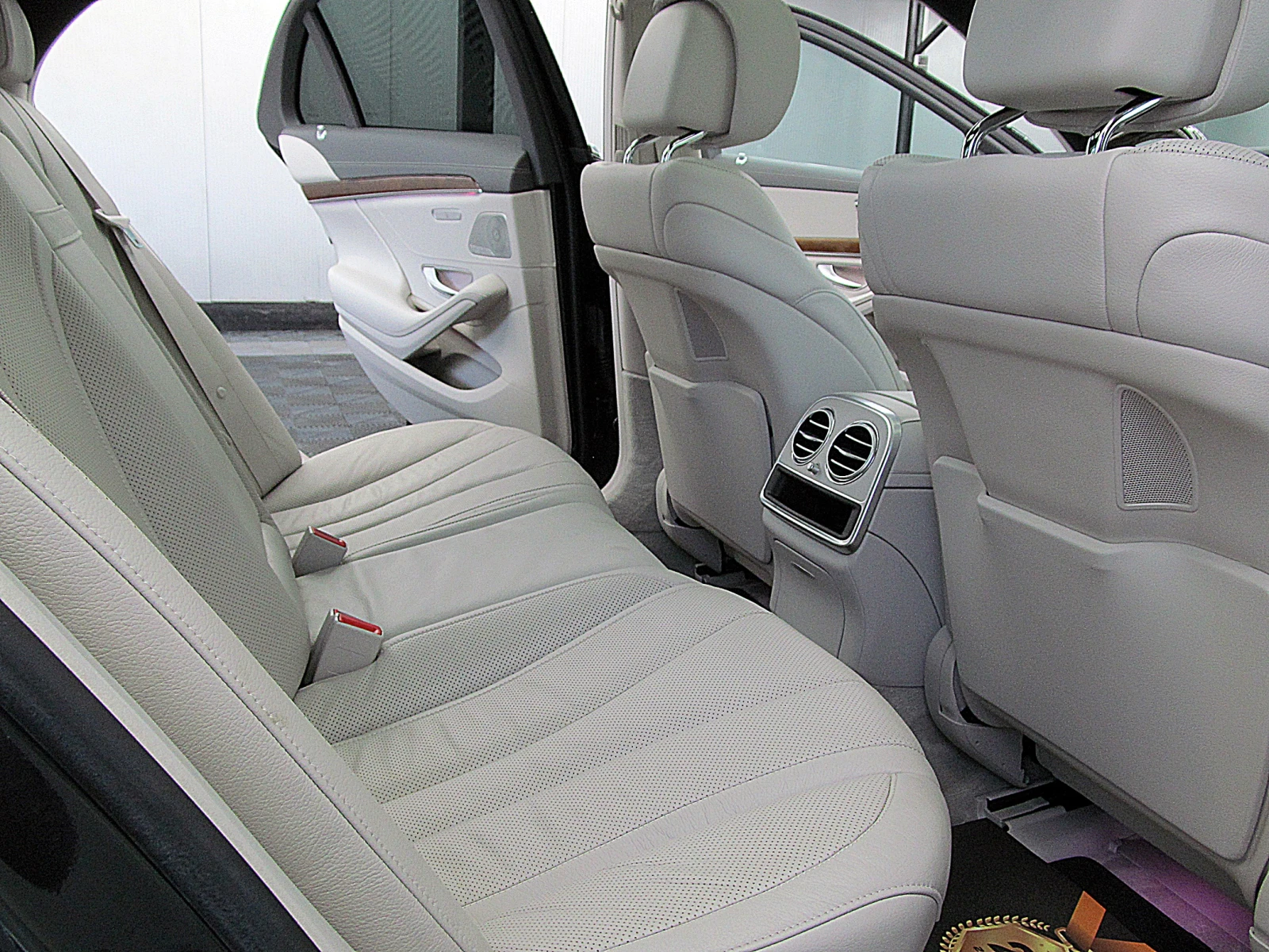 Mercedes-Benz S 350 4-MATIC/PANORAMA/KylessGO/AMG/СОБСТВЕН ЛИЗИНГ - изображение 9